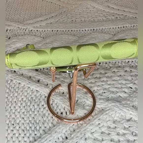 Coach Signature Wallet - Picture 5 of 15